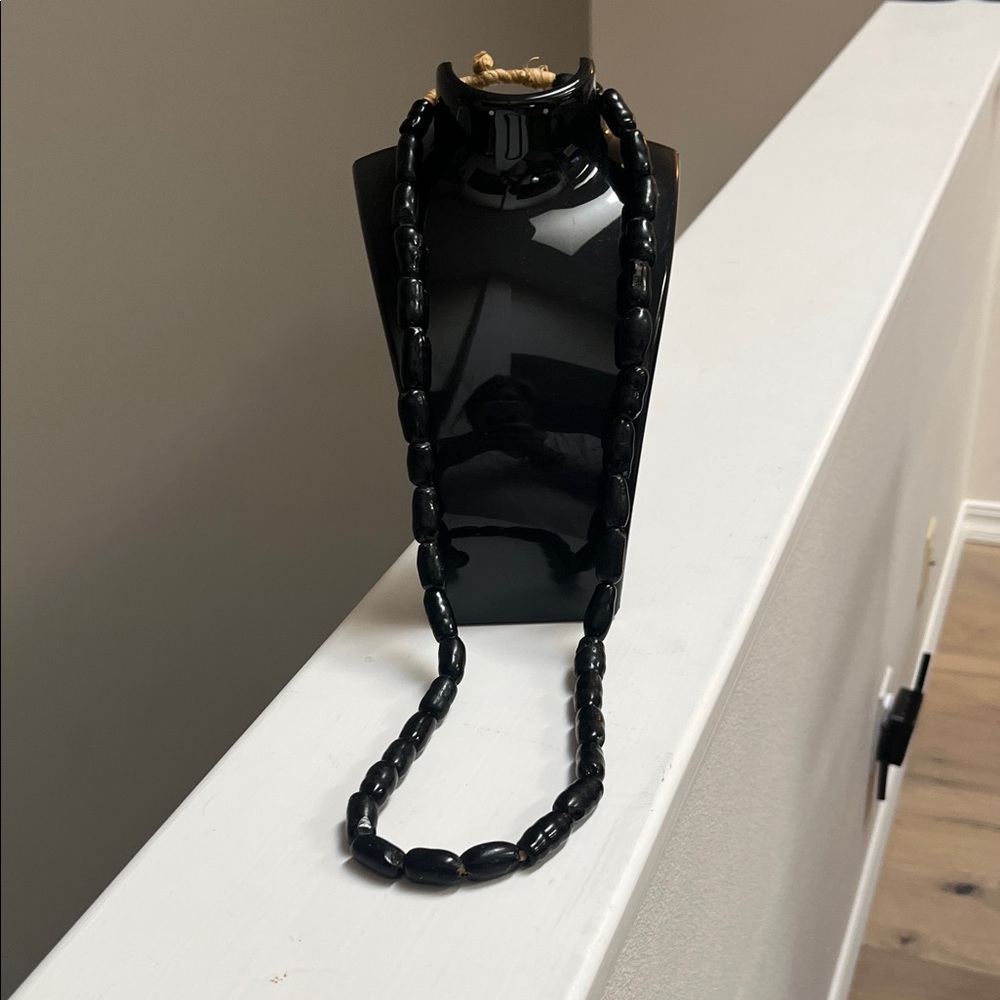 Elegant Black Beaded Necklace